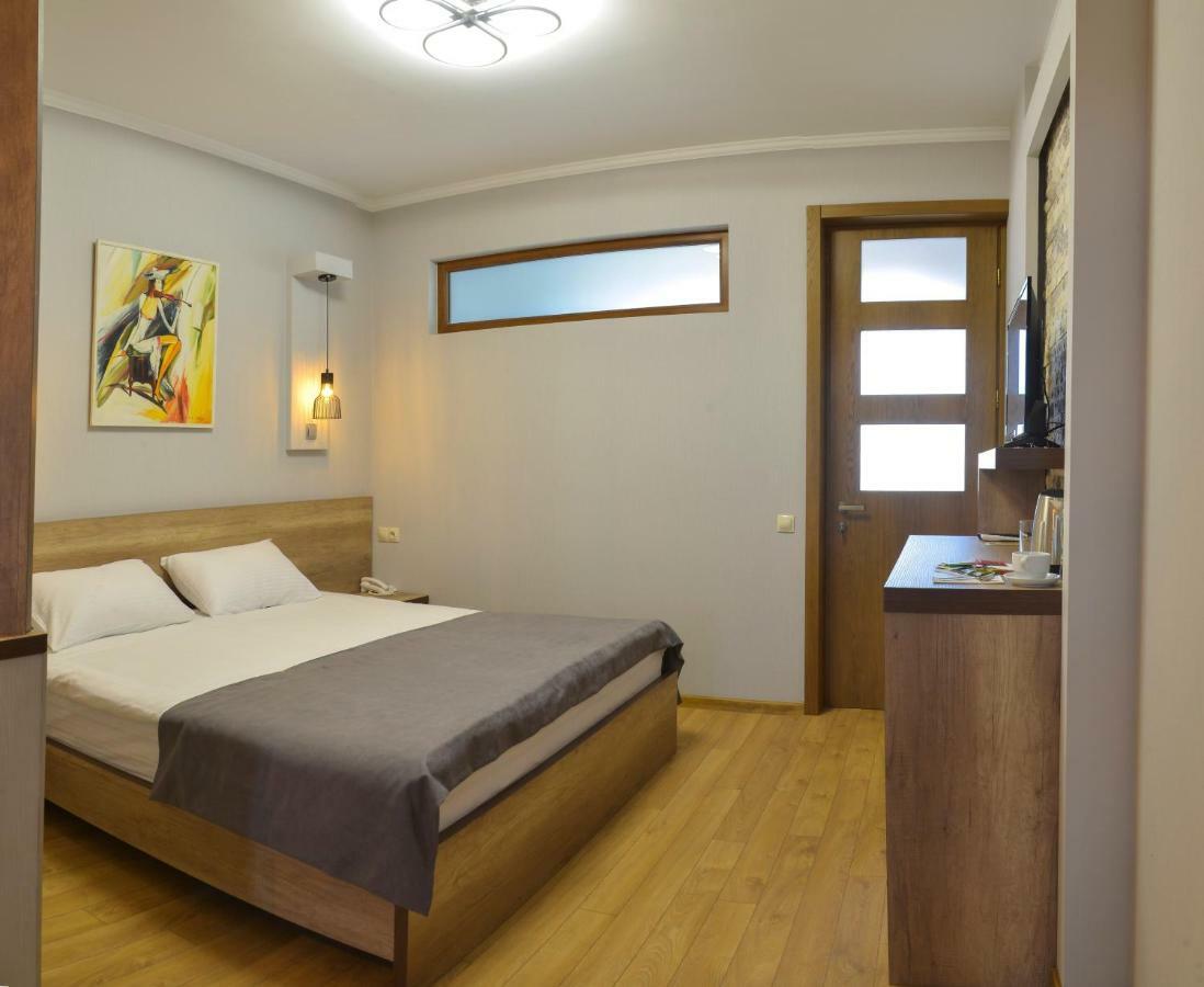 Hotel Livin Tbilisi Exterior foto