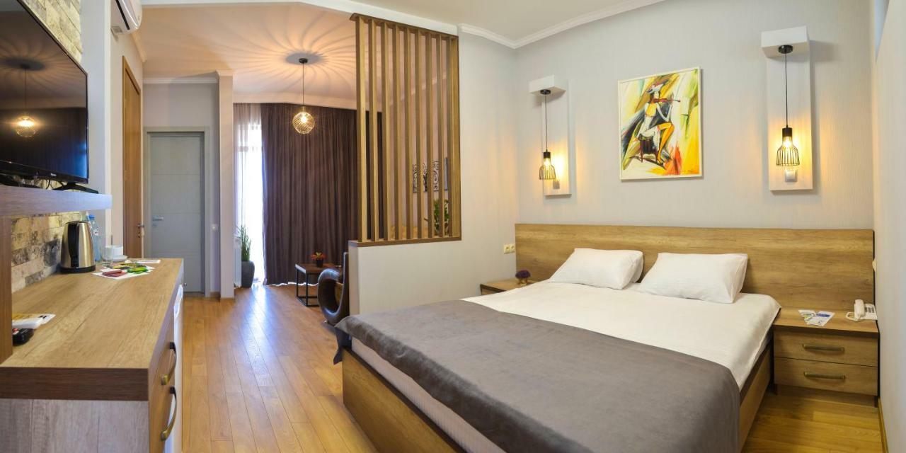 Hotel Livin Tbilisi Exterior foto